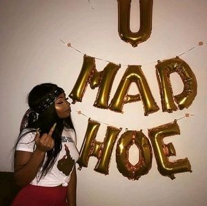 Meet your Posher, Anaya